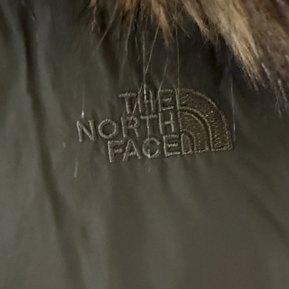 The North Face Women's Olive Puffer Jacket with Faux Fur Trim - Picture 3 of 6